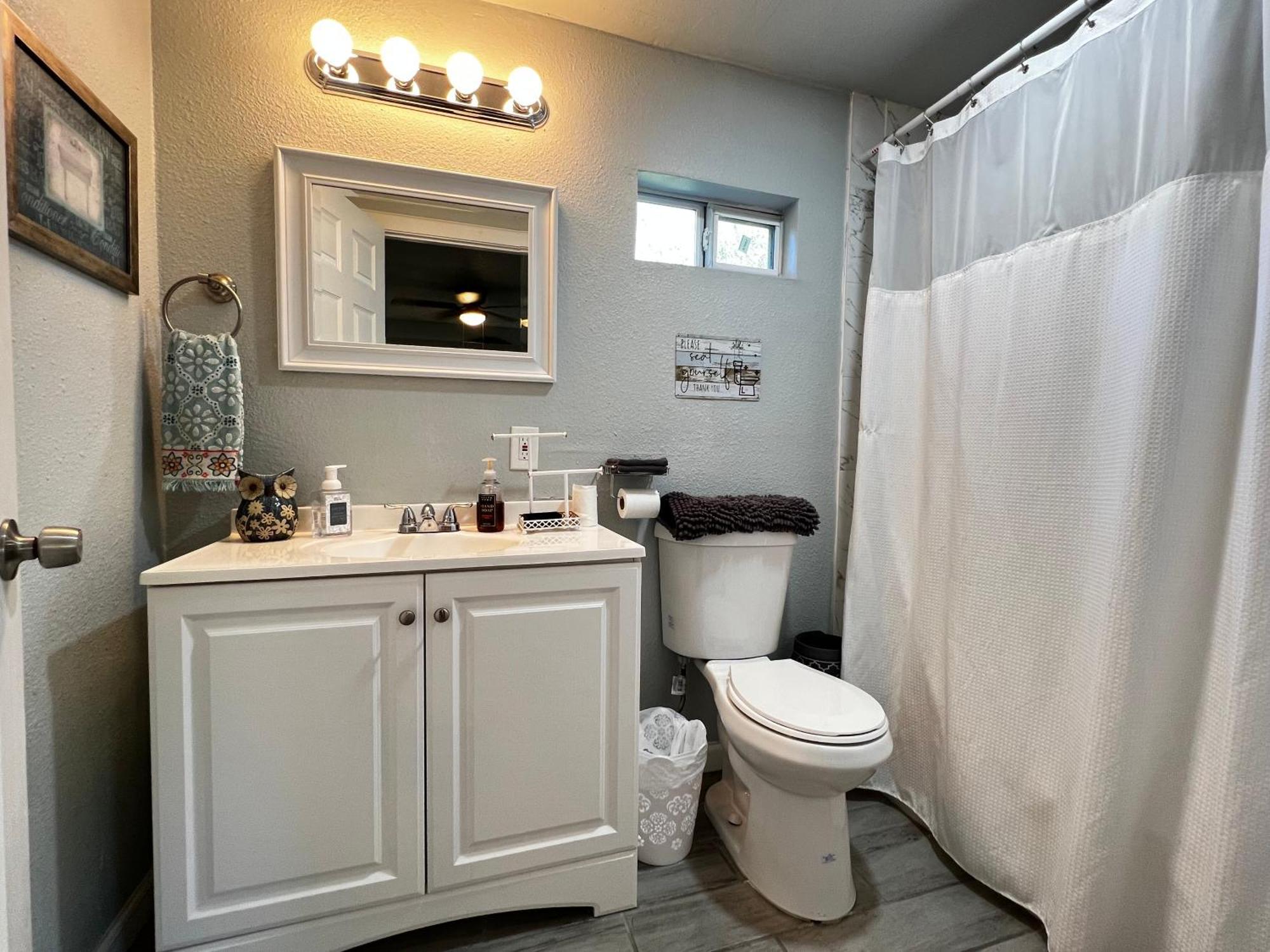 Boho Bliss- Cozy Private 2 Miles From Alamodome! Séjour chez l'habitant