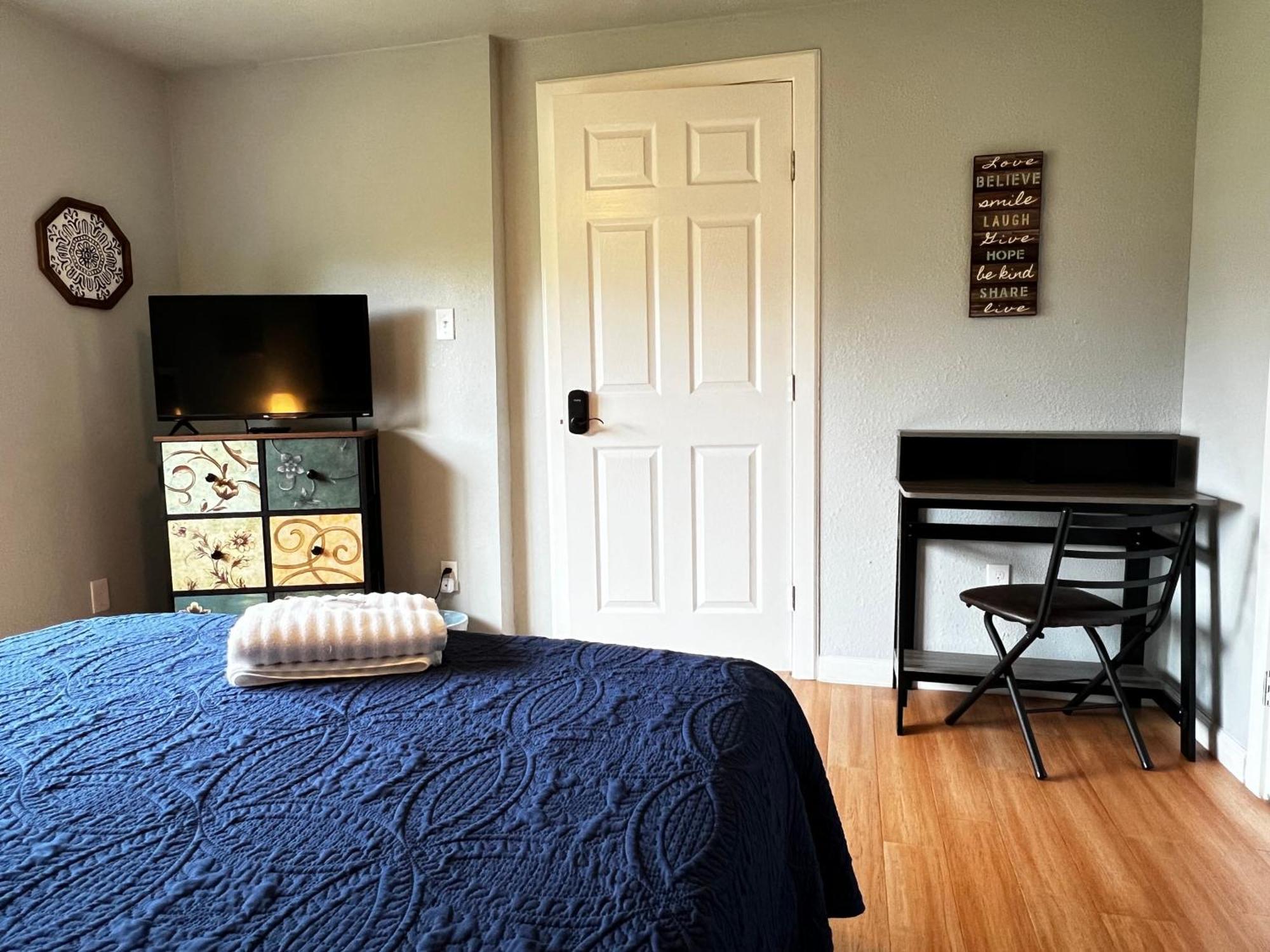Séjour chez l'habitant Boho Bliss- Cozy Private 2 Miles From Alamodome! *