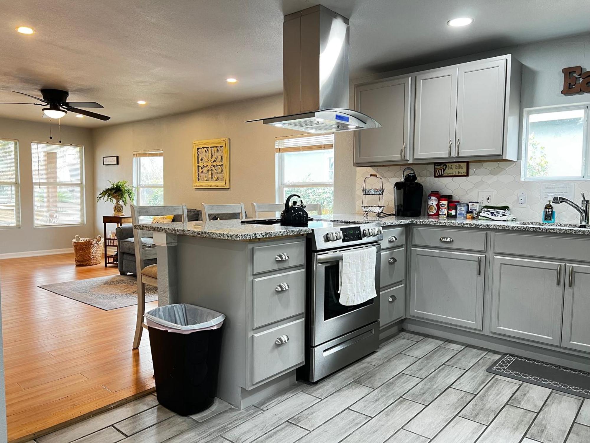 Boho Bliss- Cozy Private 2 Miles From Alamodome! Séjour chez l'habitant