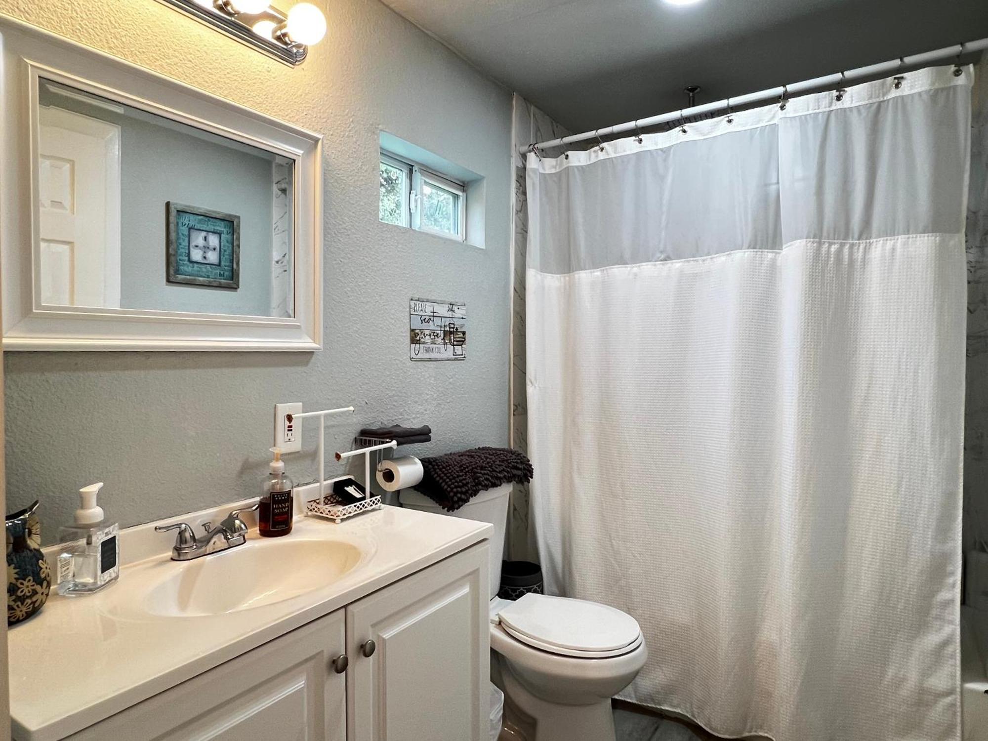 Boho Bliss- Cozy Private 2 Miles From Alamodome! *
